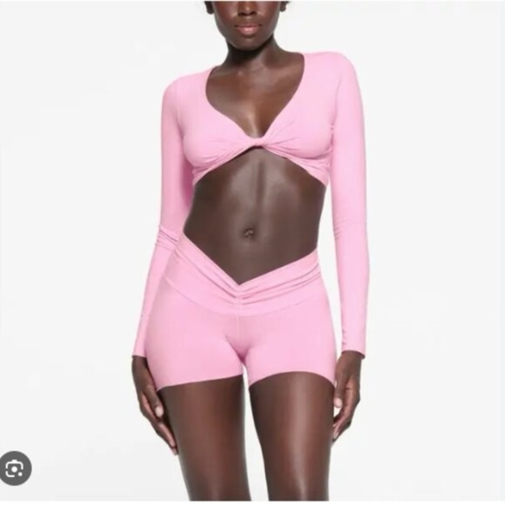 SKIMS Blush Long Sleeve Crop Top and Shorts Brand New